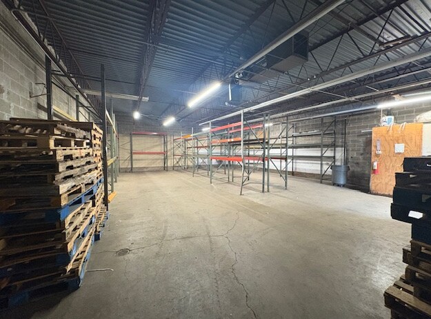 More Photos Of 73 Nancy St, West Babylon Warehouse For Lease