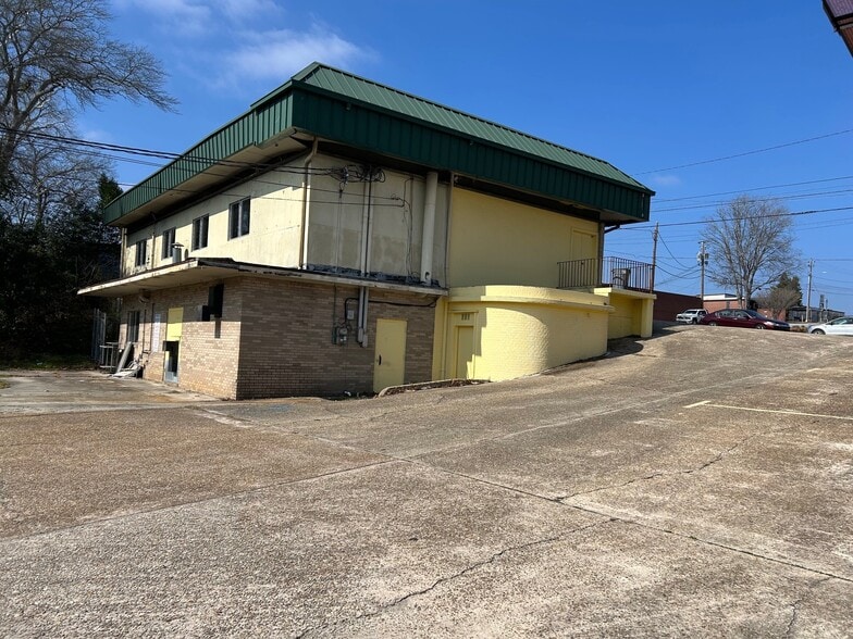 More Photos Of 1200 13th St, Columbus Office For Lease