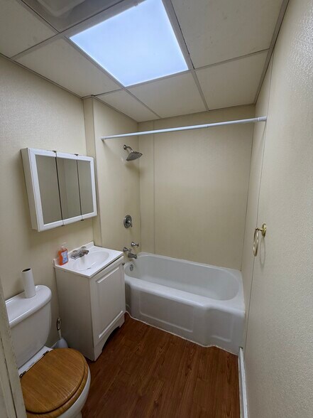 More Photos Of 159 Singleton St, Woonsocket Manufacturing For Lease