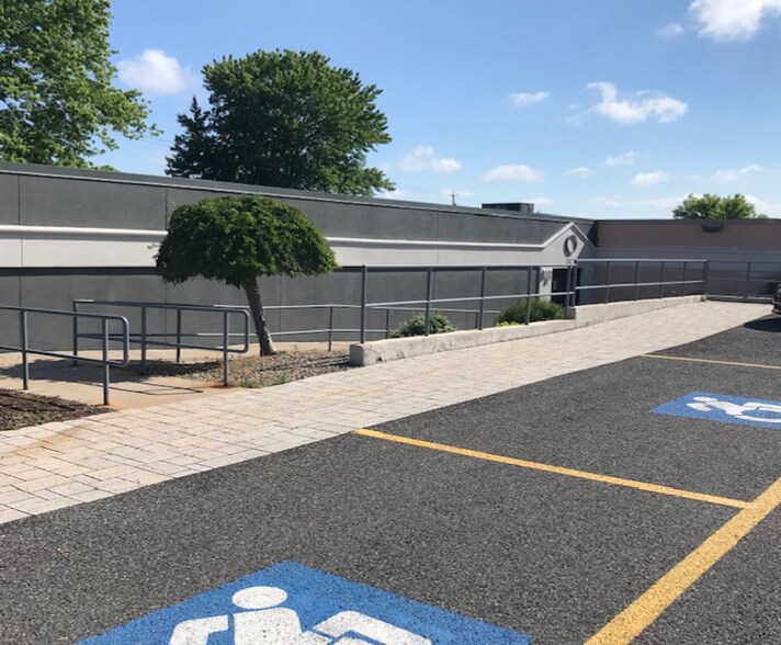 More Photos Of 2112 Erie Blvd E, Syracuse Office For Sale