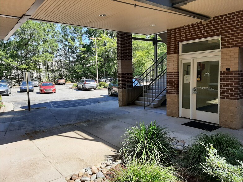 More Photos Of 1709 Legion Rd, Chapel Hill Coworking Space