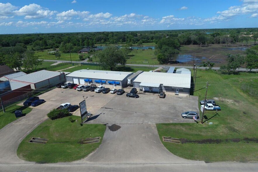 More Photos Of 22303 Highway 6, Manvel Auto Repair For Lease