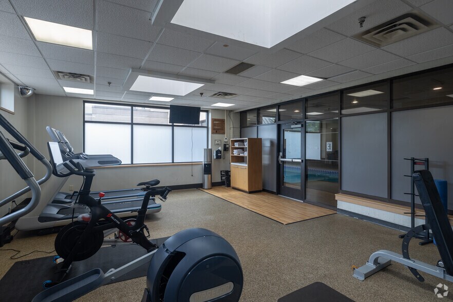 More Photos Of 3775 Park East Dr, Beachwood Hotel For Sale