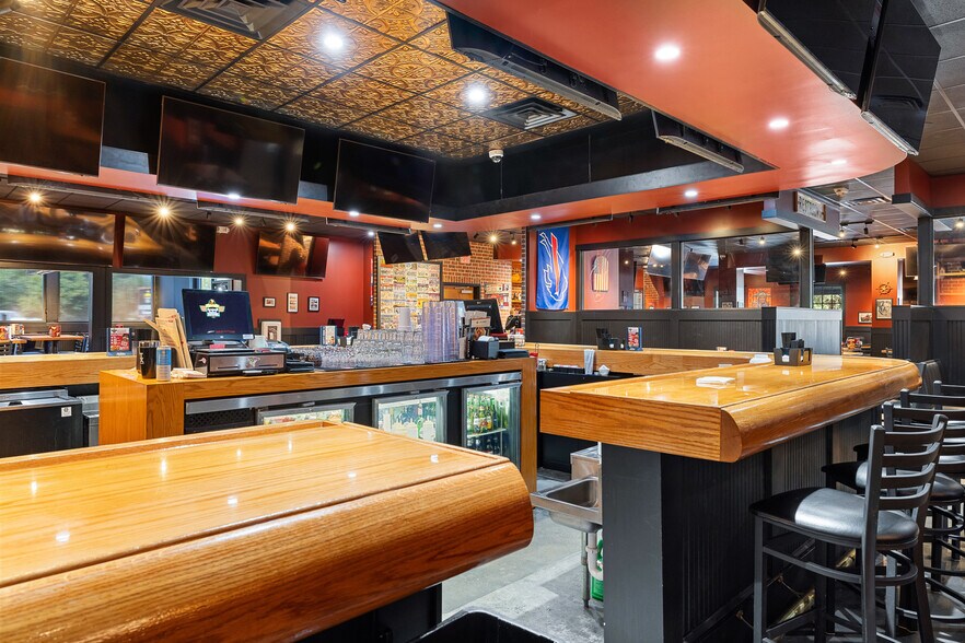 More Photos Of 620 Harvey Rd, College Station Restaurant For Sale