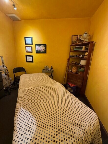 More Photos Of 961-969 E Main St, Ventura Office For Lease