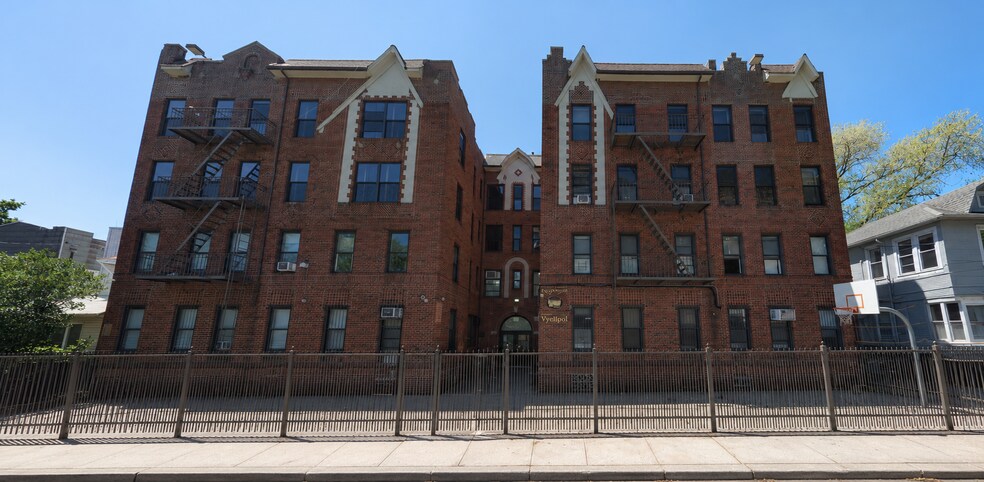 Primary Photo Of 860 E 27th St, Brooklyn Apartments For Sale