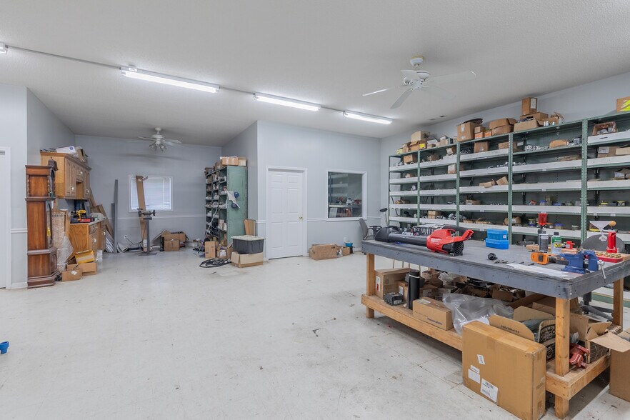 More Photos Of 2065 Cleveland Hwy, Dalton Flex For Sale