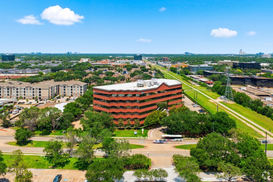 More Photos Of 11200 Richmond Ave, Houston Office For Lease