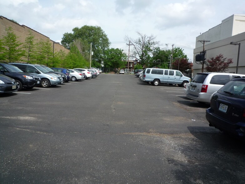 More Photos Of 3654 S Grand Blvd, Saint Louis Office For Sale