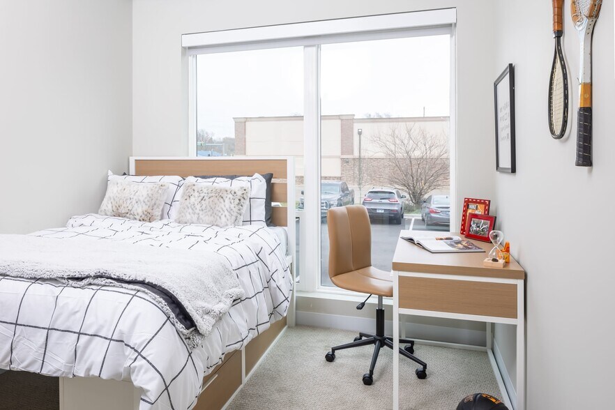 More Photos Of 1401 W 23rd St, Lawrence Apartments For Lease