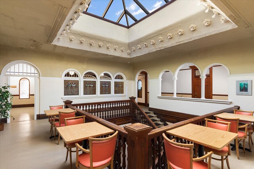 More Photos Of 619 Commercial Ave, Anacortes Storefront Retail Office For Sale