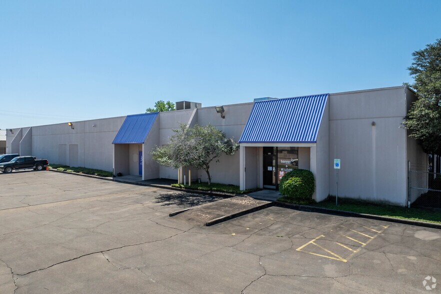 Primary Photo Of 5233-5235 Glenmont Dr, Houston Warehouse For Lease