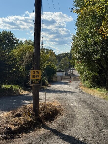 More Photos Of 12074-12086 Hall Shop Rd, Clarksville Land For Lease