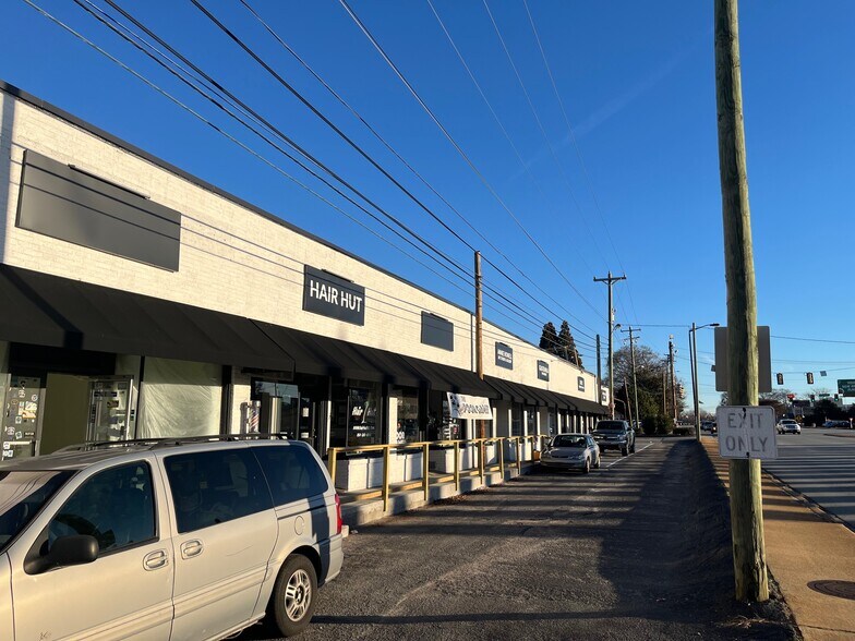 More Photos Of 1823-1841 Wade Hampton Blvd, Greenville Unknown For Lease