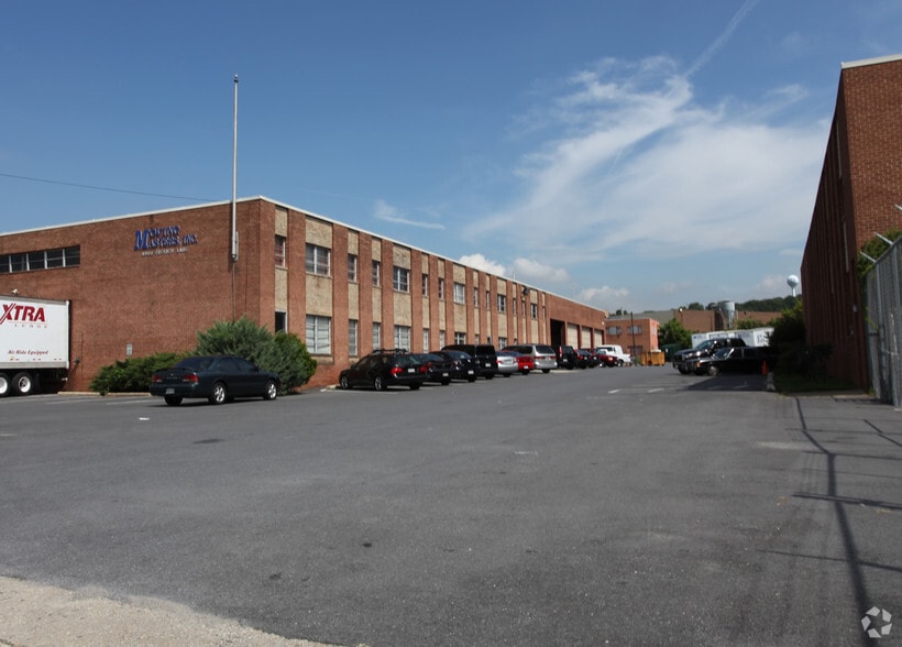 More Photos Of 4900 Frolich Ln, Hyattsville Warehouse For Lease