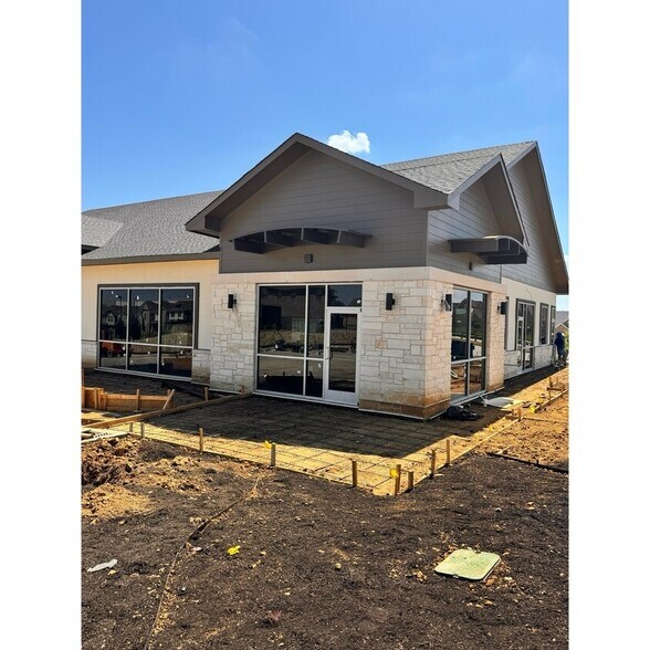 More Photos Of 250 Gerault Rd, Flower Mound Medical For Sale