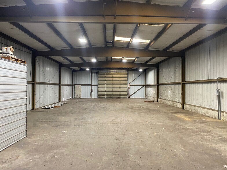 More Photos Of 9109 N Wilbur Ave, Portland Warehouse For Lease