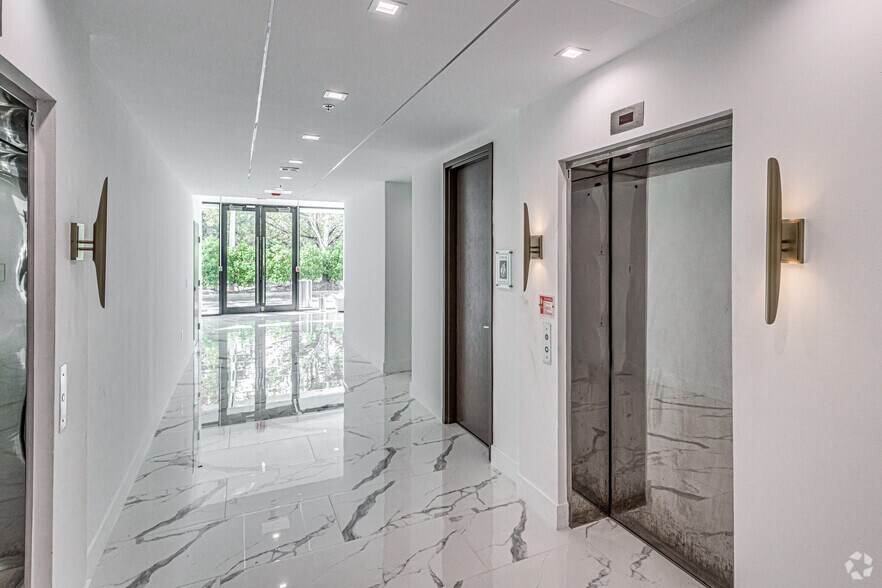 More Photos Of 55 Weston Rd, Sunrise Office For Lease