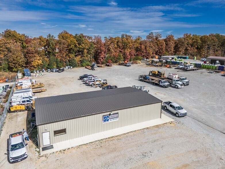 More Photos Of 1036 Crabtree Rd, Crossville Light Distribution For Lease