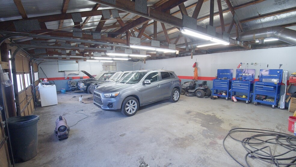 More Photos Of 2940 S Pine St, Spartanburg Auto Salvage Facility For Sale