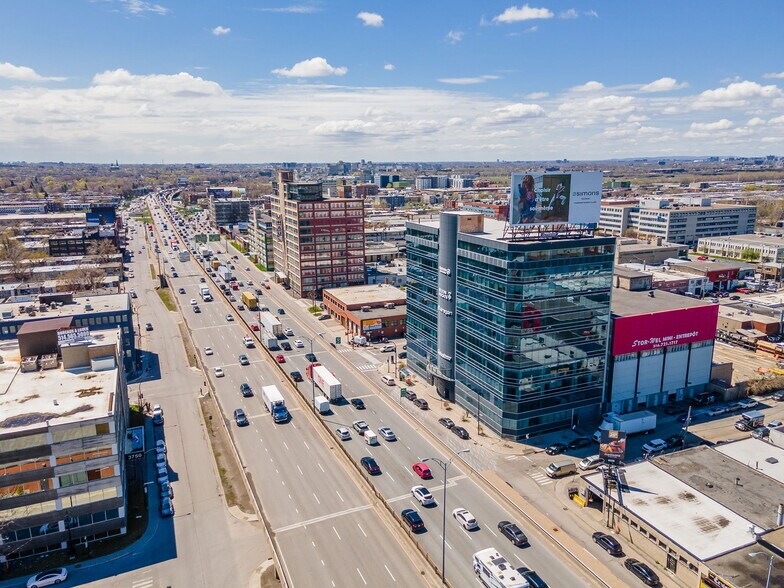 More Photos Of 3737 Boul Cremazie E, Montréal Office For Sale
