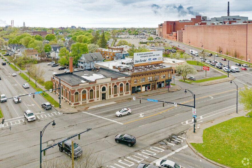 More Photos Of 1495 Lake Ave, Rochester Storefront Retail Office For Sale