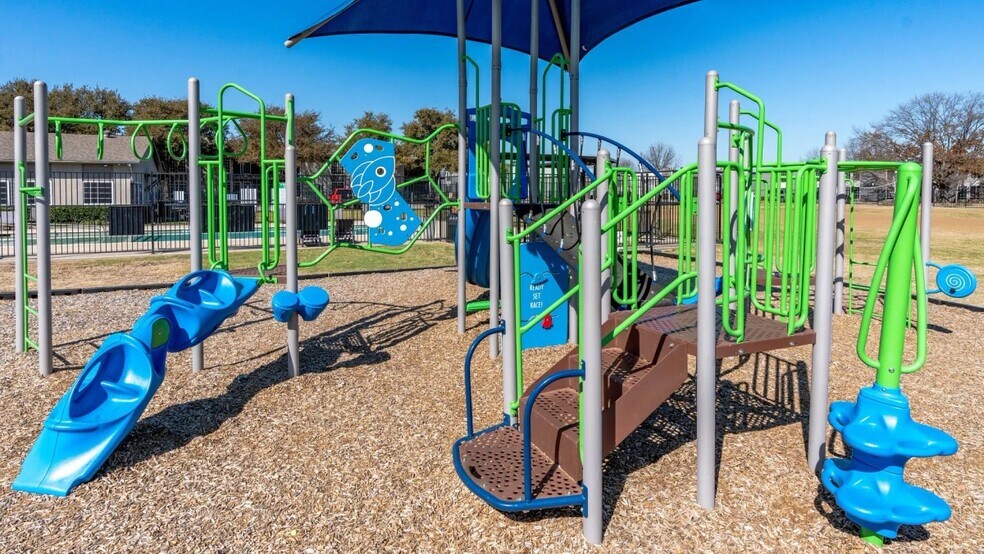 More Photos Of 1002 S Edmonds Ln, Lewisville Apartments For Sale