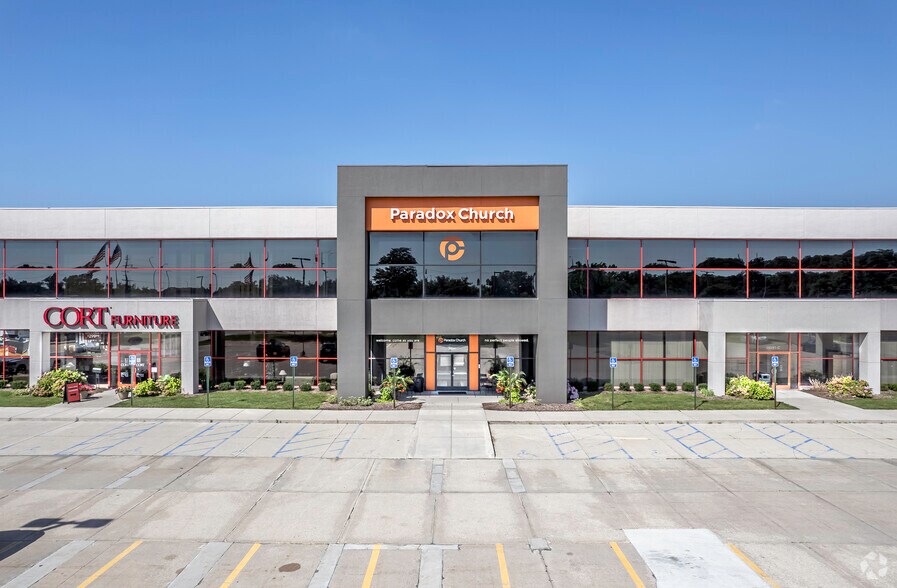 More Photos Of 28241 Mound Rd, Warren Light Manufacturing For Lease