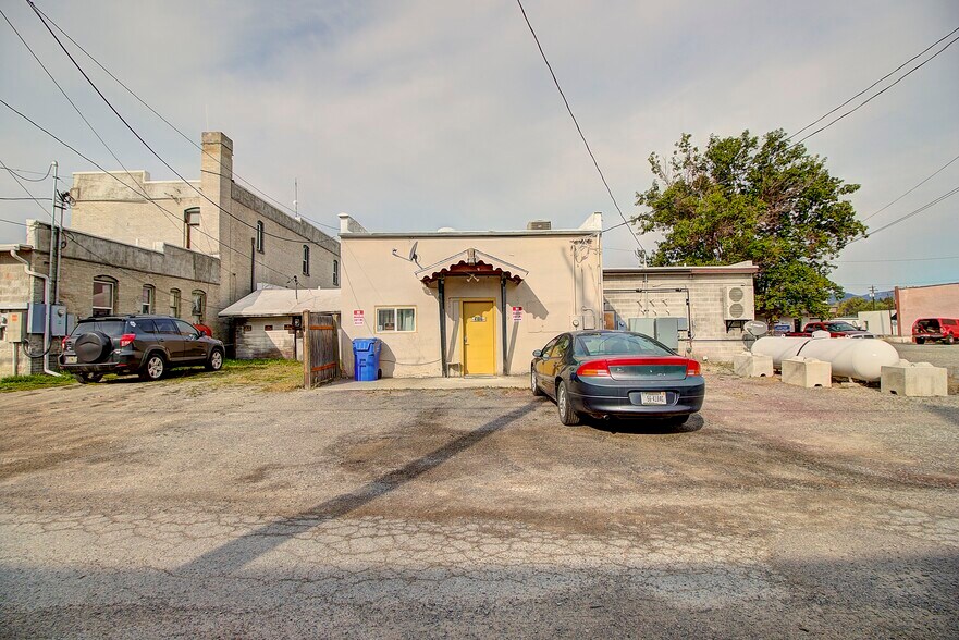 More Photos Of 317 Mineral Ave, Libby Medical For Sale