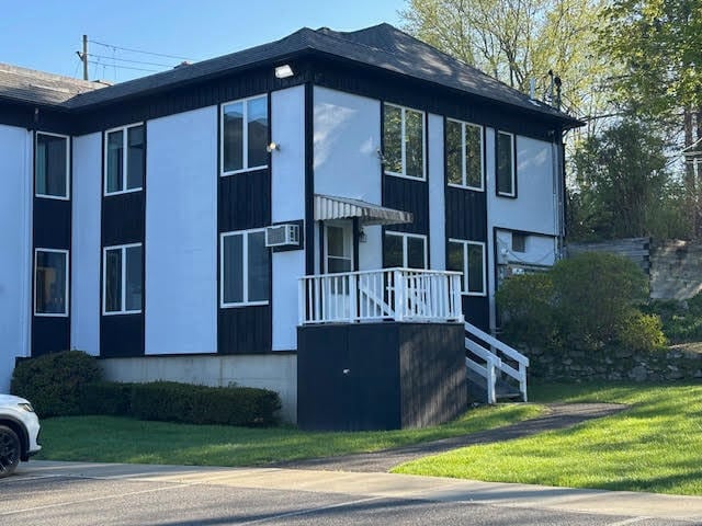 More Photos Of 515-527 Route 22, Pawling Loft Creative Space For Sale