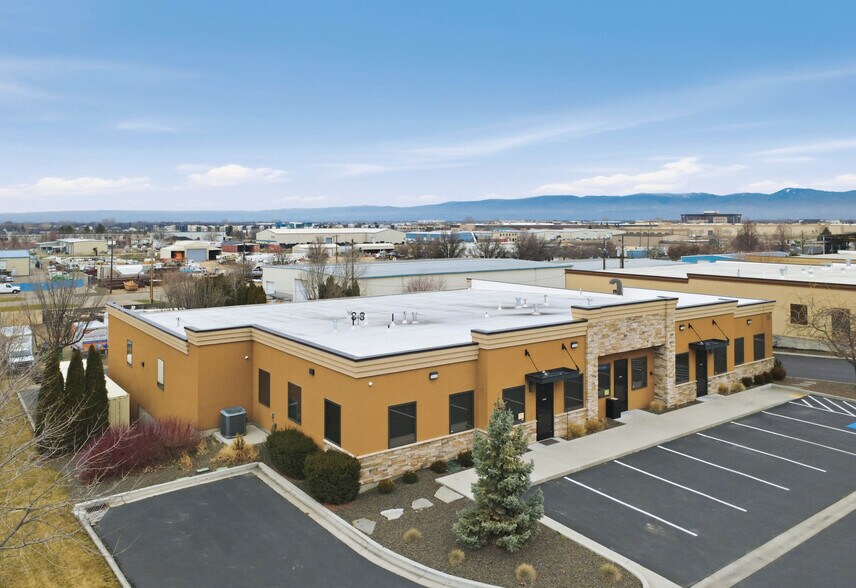 Primary Photo Of 1938 E Franklin Rd, Meridian Warehouse For Sale