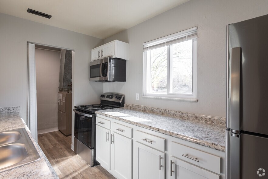 More Photos Of 237-311 N 12th St, Miamisburg Apartments For Sale