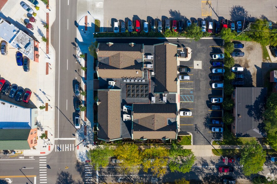 More Photos Of 300 N 5th Ave, Ann Arbor Office For Lease