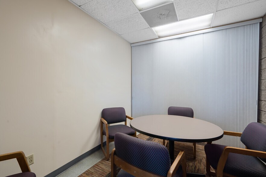 More Photos Of 532 State Fair Blvd, Syracuse Light Distribution For Sale