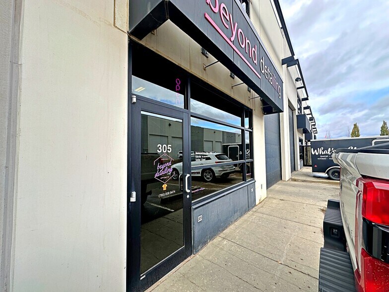 More Photos Of 400 Mackenzie Blvd, Fort McMurray Flex For Sale