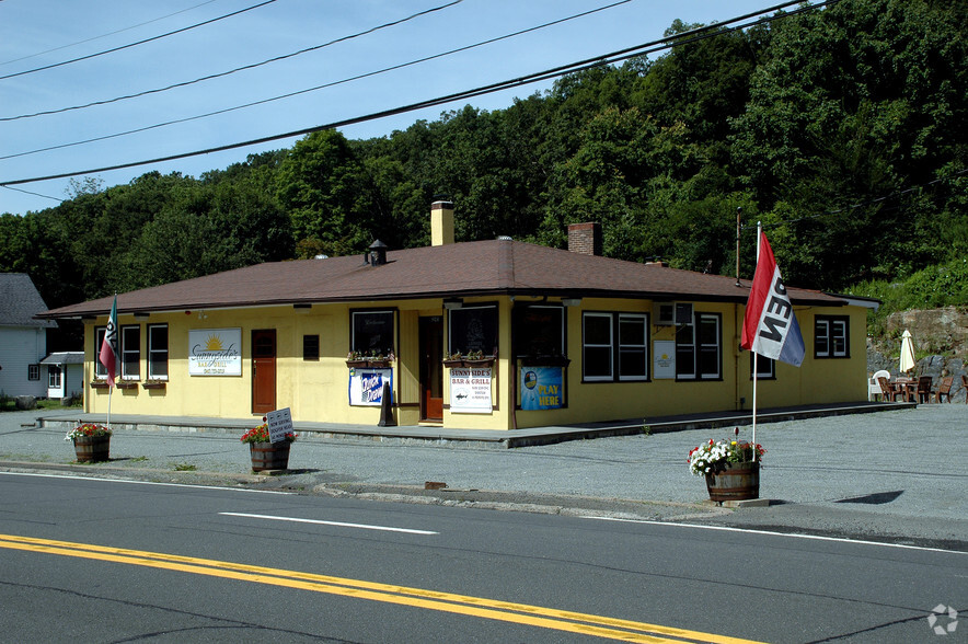 Primary Photo Of 243-249 Orange Tpke, Sloatsburg Restaurant For Sale