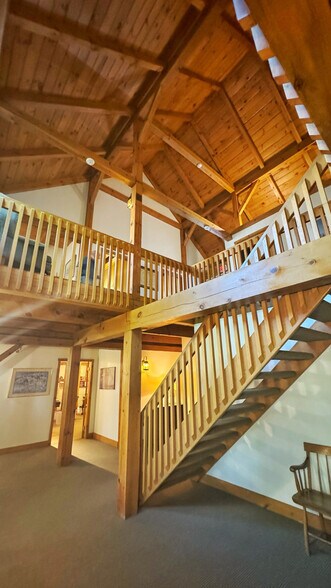 More Photos Of 20 North Main St, Sherborn Office For Sale