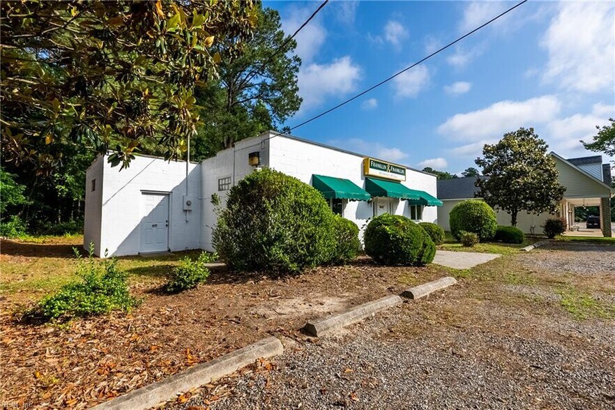 More Photos Of 7002 George Washington Memoria Hwy, Gloucester Office For Sale