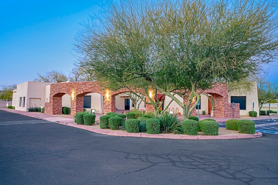 More Photos Of 6591 W Thunderbird Rd, Glendale Medical For Lease