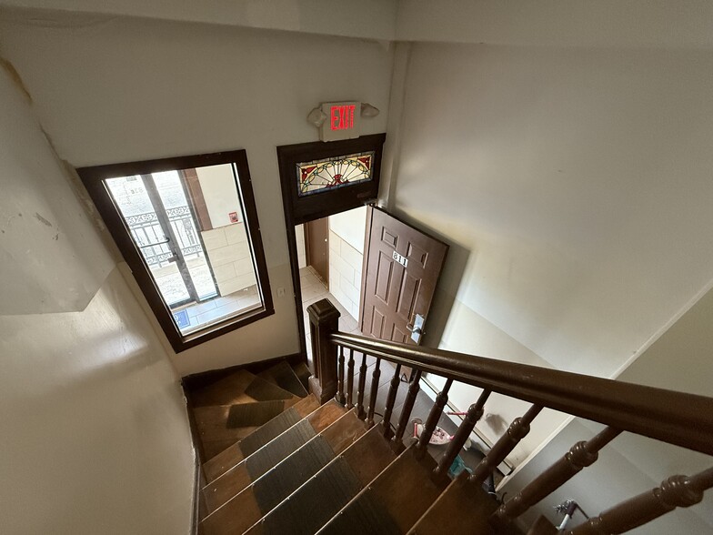 More Photos Of 2913 Jeannette St, Union City Storefront Retail Residential For Sale