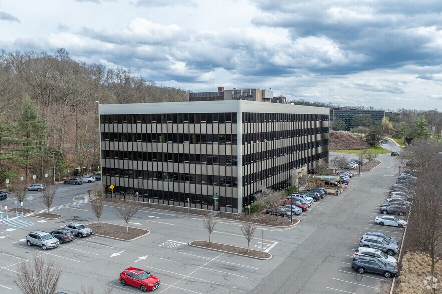 More Photos Of 550 Mamaroneck Ave, Harrison Unknown For Lease