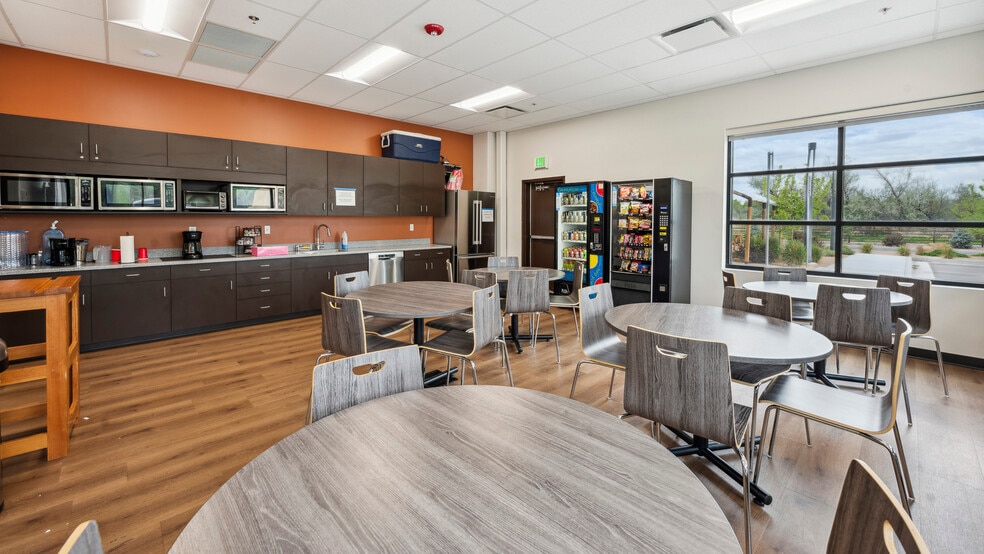 More Photos Of 1227 Mayfly Dr, Montrose Manufacturing For Sale