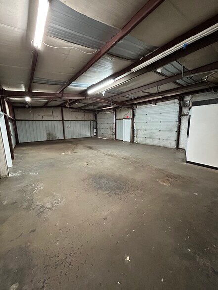 More Photos Of 4136 Keller Hicks Rd, Fort Worth Industrial For Lease