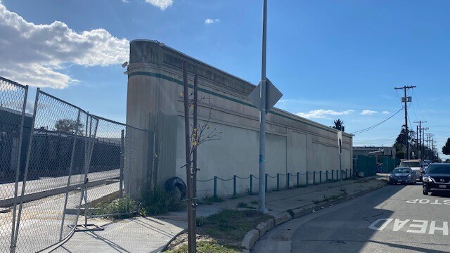 More Photos Of 3000 Hyde Park Blvd, Los Angeles Warehouse For Lease