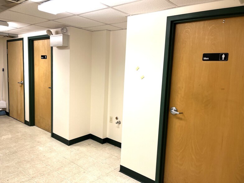 More Photos Of 20 E Burd St, Shippensburg Office Residential For Lease