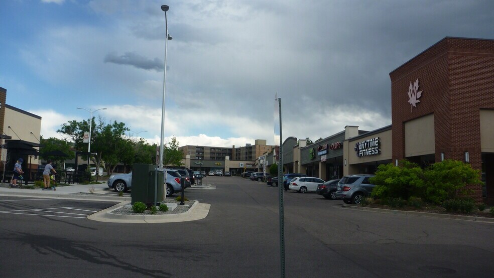 More Photos Of 1500 W Littleton Blvd, Littleton Unknown For Lease