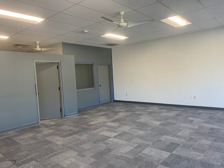 More Photos Of 1825-1847 NW Vivion Rd, Kansas City Unknown For Lease