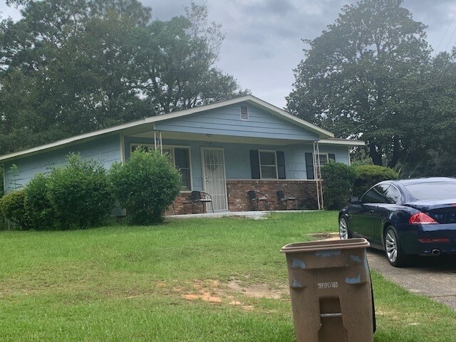 More Photos Of Downtown, Mobile Specialty For Sale