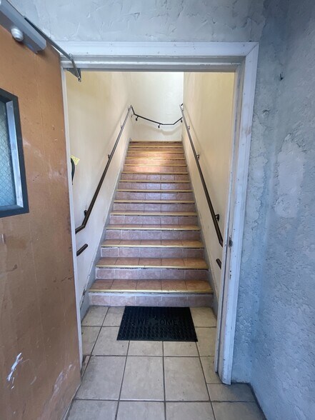 More Photos Of 5344 Long Beach Blvd, Long Beach Storefront Retail Office For Lease