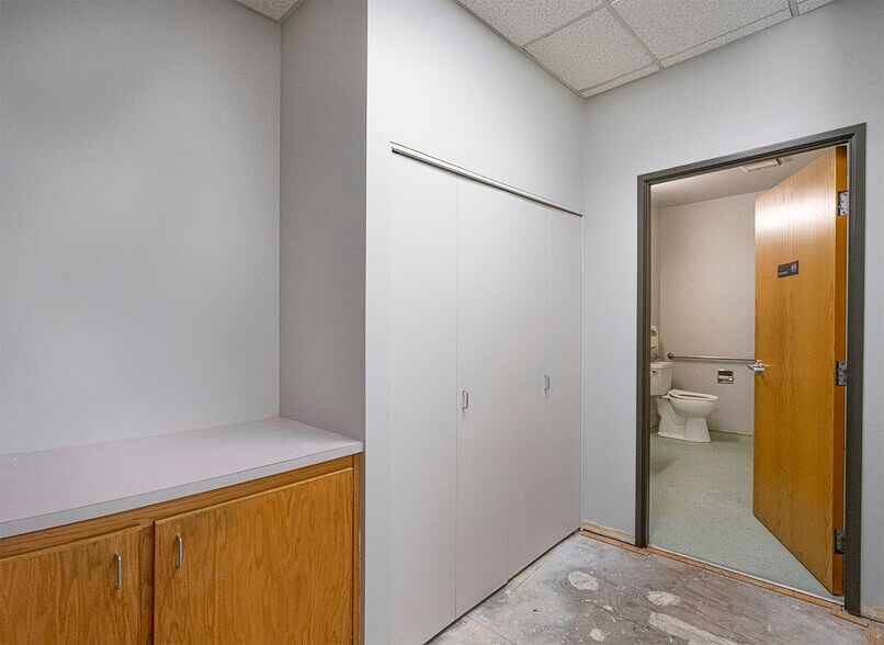 More Photos Of 2448 Guerneville Rd, Santa Rosa Medical For Sale